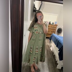 Floral Embroidered Sage Green Midi Boho Dress Size Large